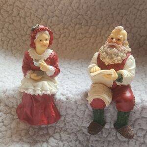 Vintage, Christmaa Festive Santa and Mrs. Claus, Knick Knack Sitter Figurines